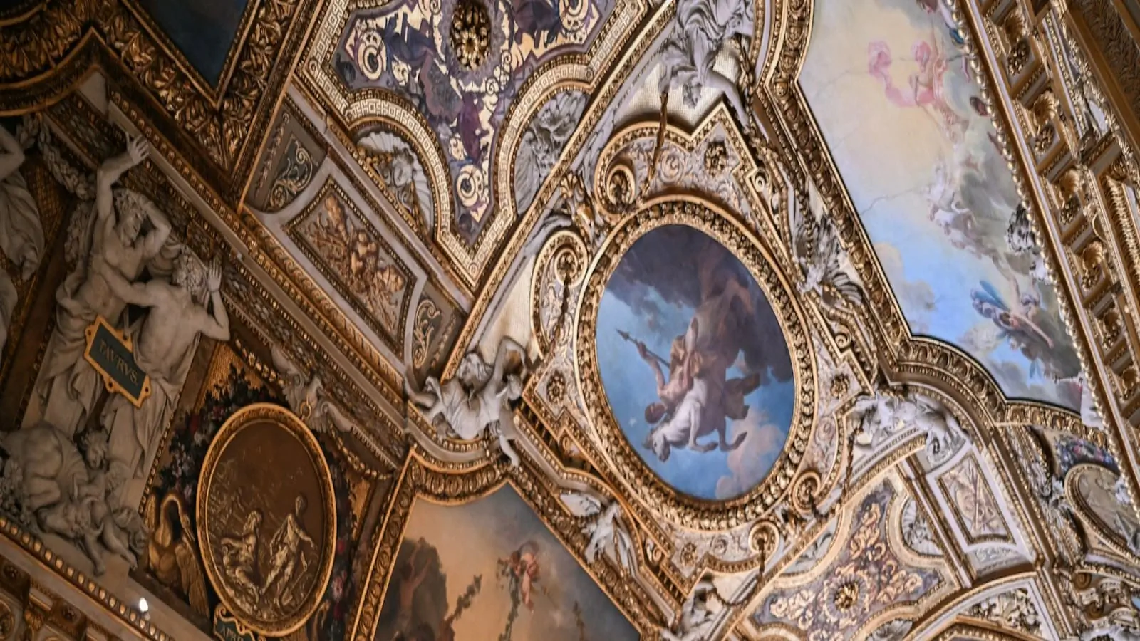Louvre Reopens Apollo Gallery After Brazen 88 Million Euro Heist