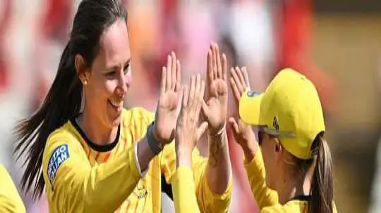 Trent Rockets Secure Dominant Nine-Wicket Win Against Birmingham Phoenix