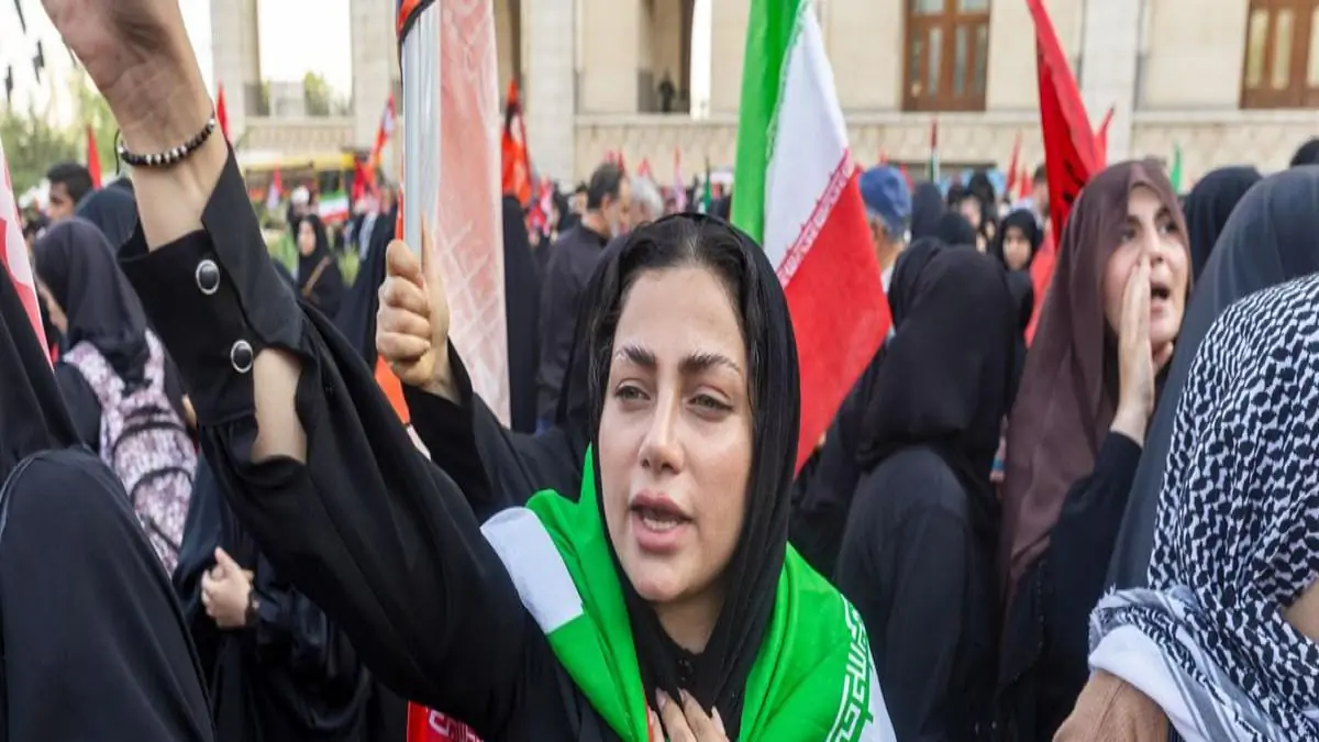 US Launches Fresh Strikes on Iran Amid Warnings to Tehran