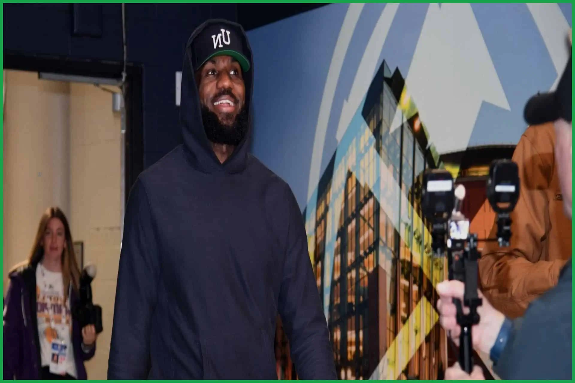 Josh Smith Defends LeBron James Amid Retirement Pressure