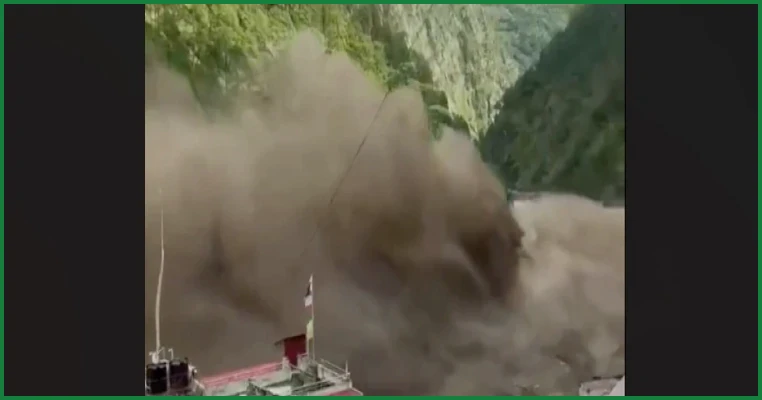 Nepal Flash Flood Kills 160; Over 400 Tourists Missing