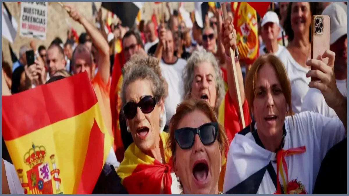 Thousands Protest in Spain Over Ceuta Migrant Crisis Handling