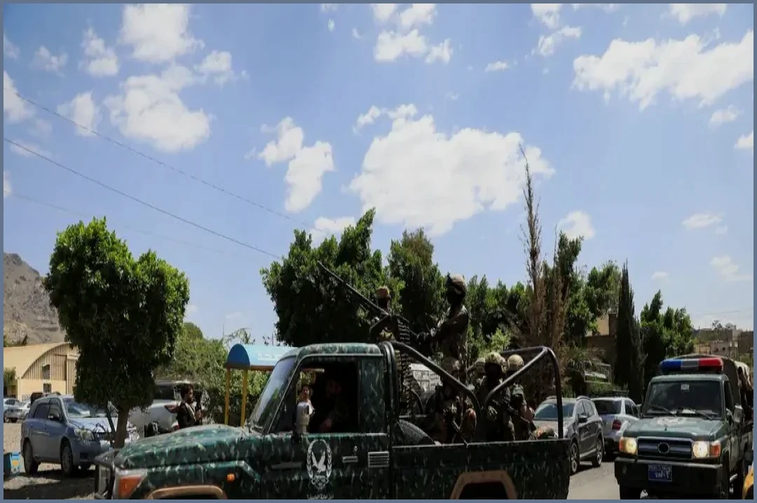 Yemeni Army Strikes Houthi Positions in Taiz and Mokha