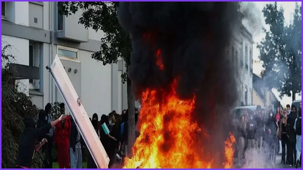 Over 1,700 Arrested as French Student Protests Turn Violent